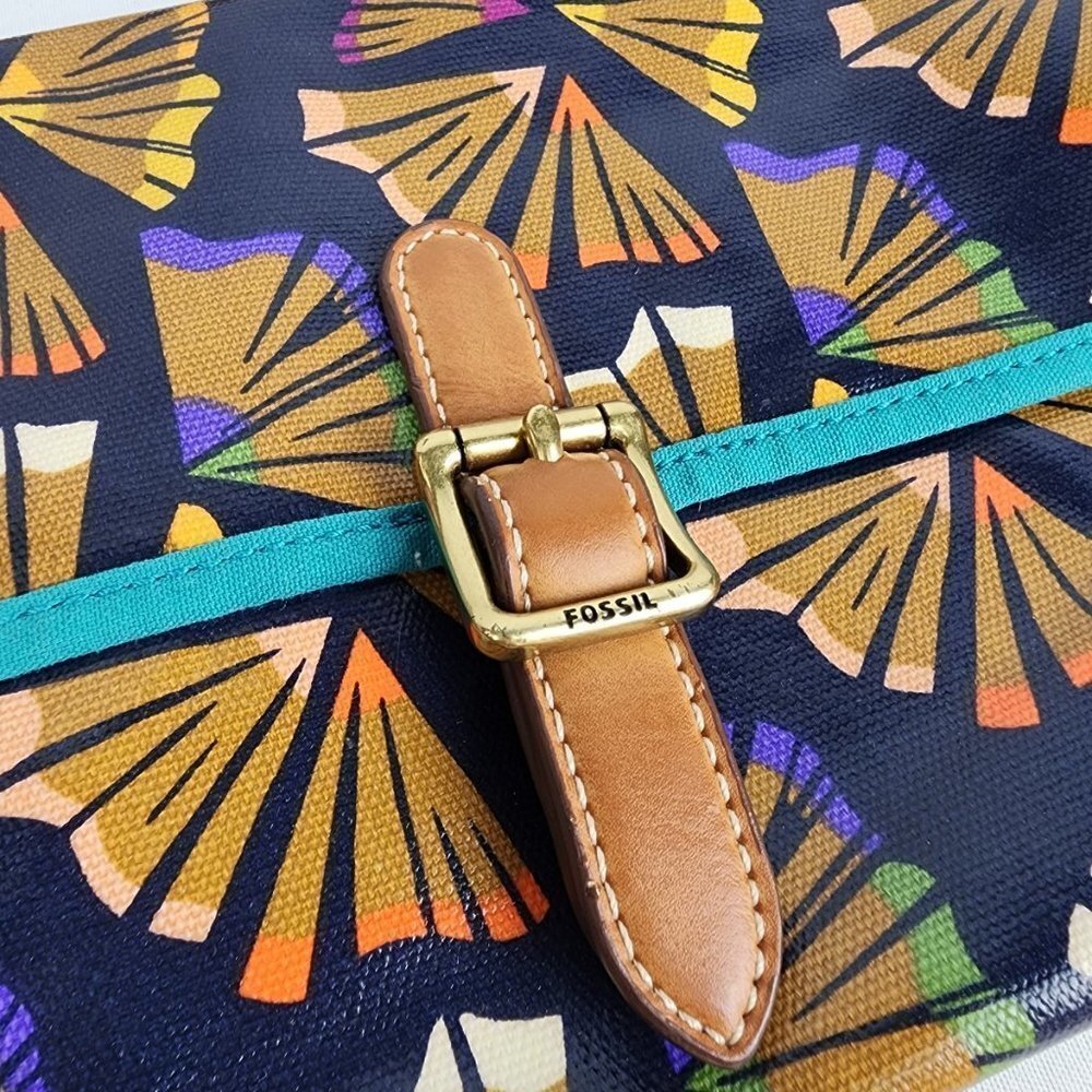FOSSIL Brown Tropical Print Crossbody Purse - Picture 3 of 9